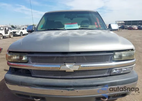 2001 Chevrolet Silverado 1500 Ls из США, поврежденный, VIN 2GCEK19T711284963